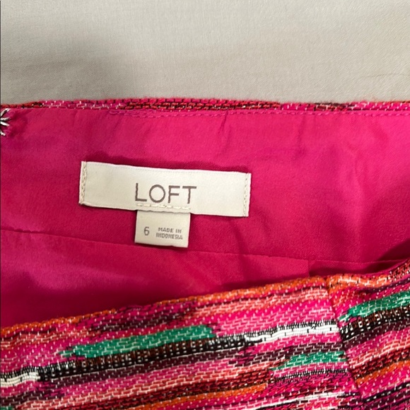 LOFT Red and White Mini Pencil Skirt - Picture 2 of 7